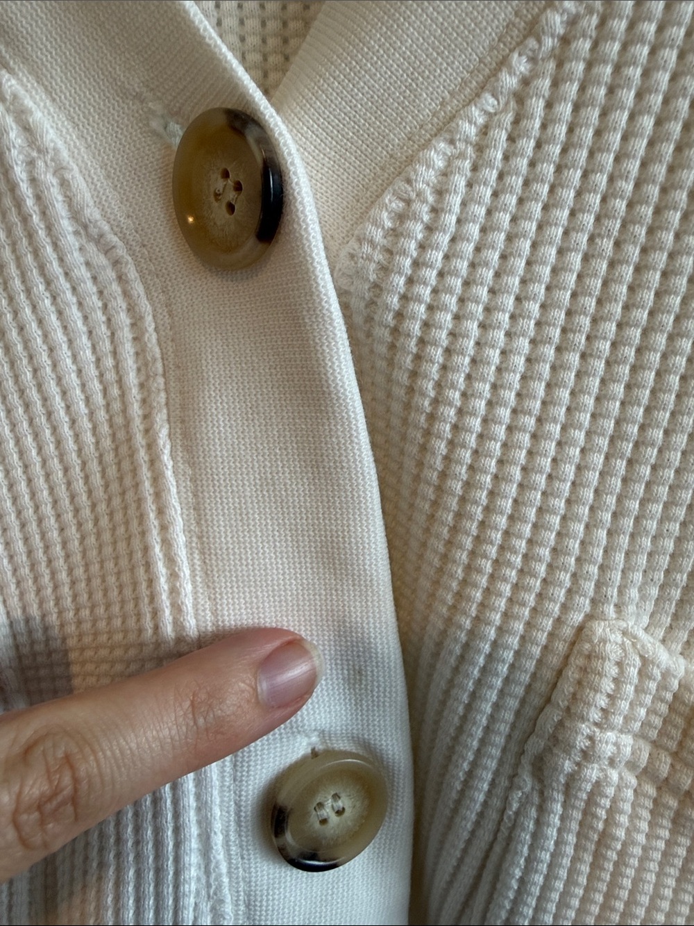 AYR Chunky Waffle Knit & Rib Cuff White V-Neck Cardigan, M - Picture 4 of 7